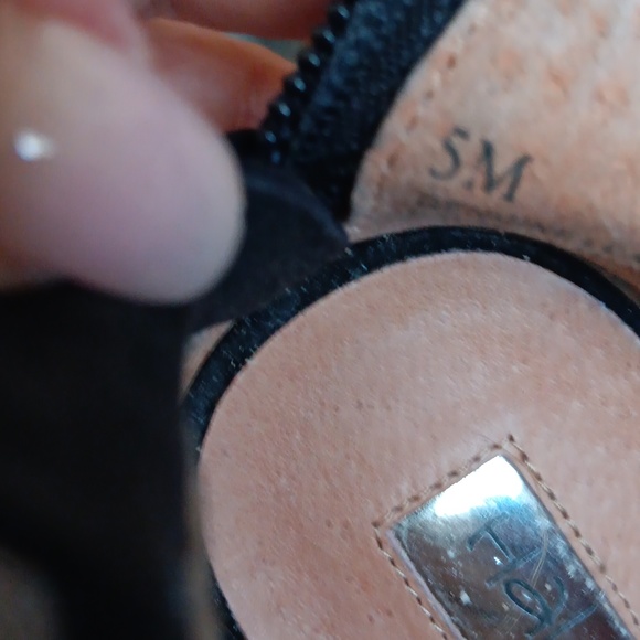 WomensEUC black suade size 5,sandal. - Picture 9 of 12